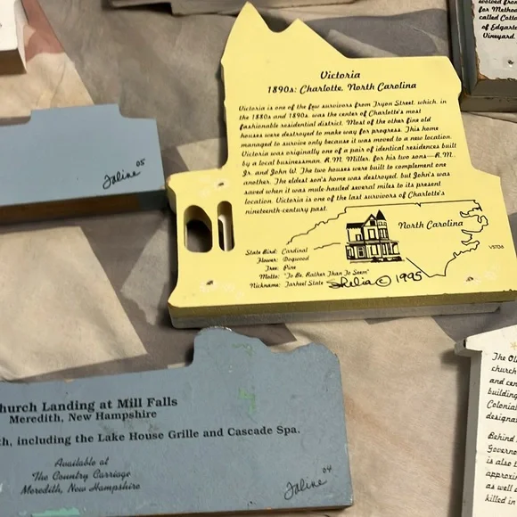 Incredible find. !! 19 pc set of carved n hand crafted wooden. ( most 1/2” wide - Picture 8 of 16